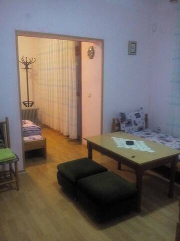Фото номера Четырехместный номер с балконом Гостевой дом Family Hotel Shisharka г. Батак 5